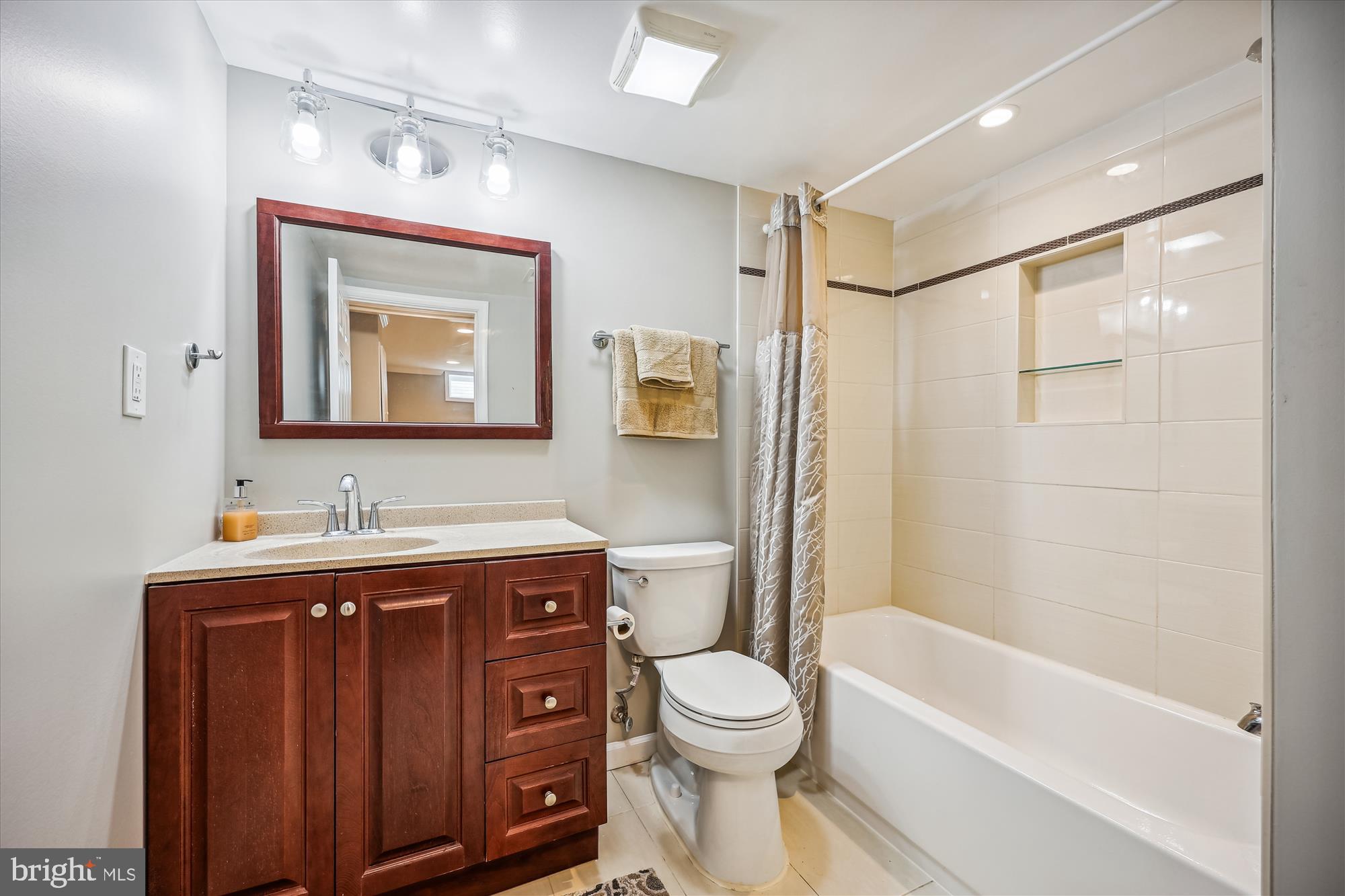 GERMANTOWN ESTATES - Residential