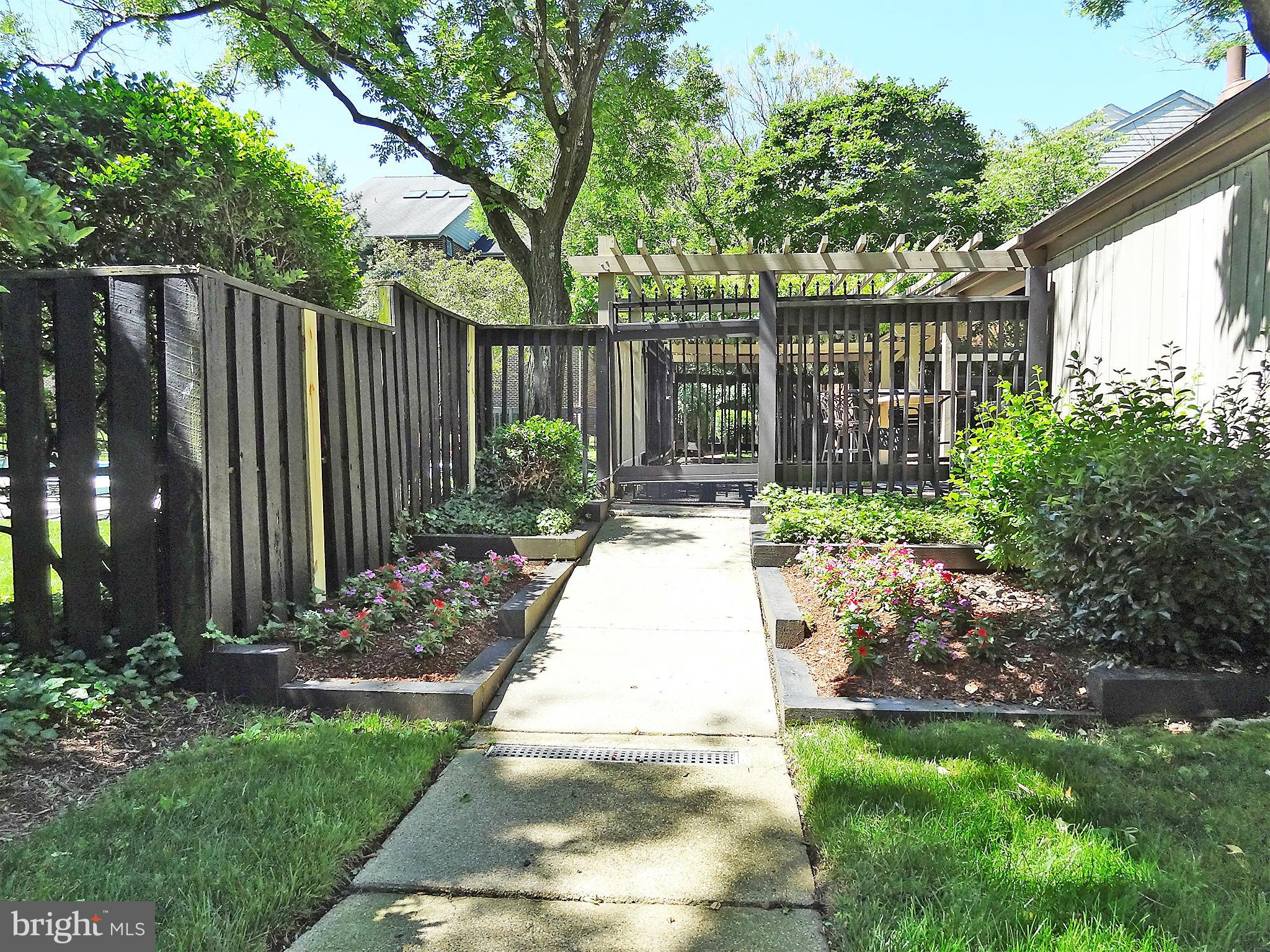 NORTH GREEN CONDOMINIUMS - Residential Lease