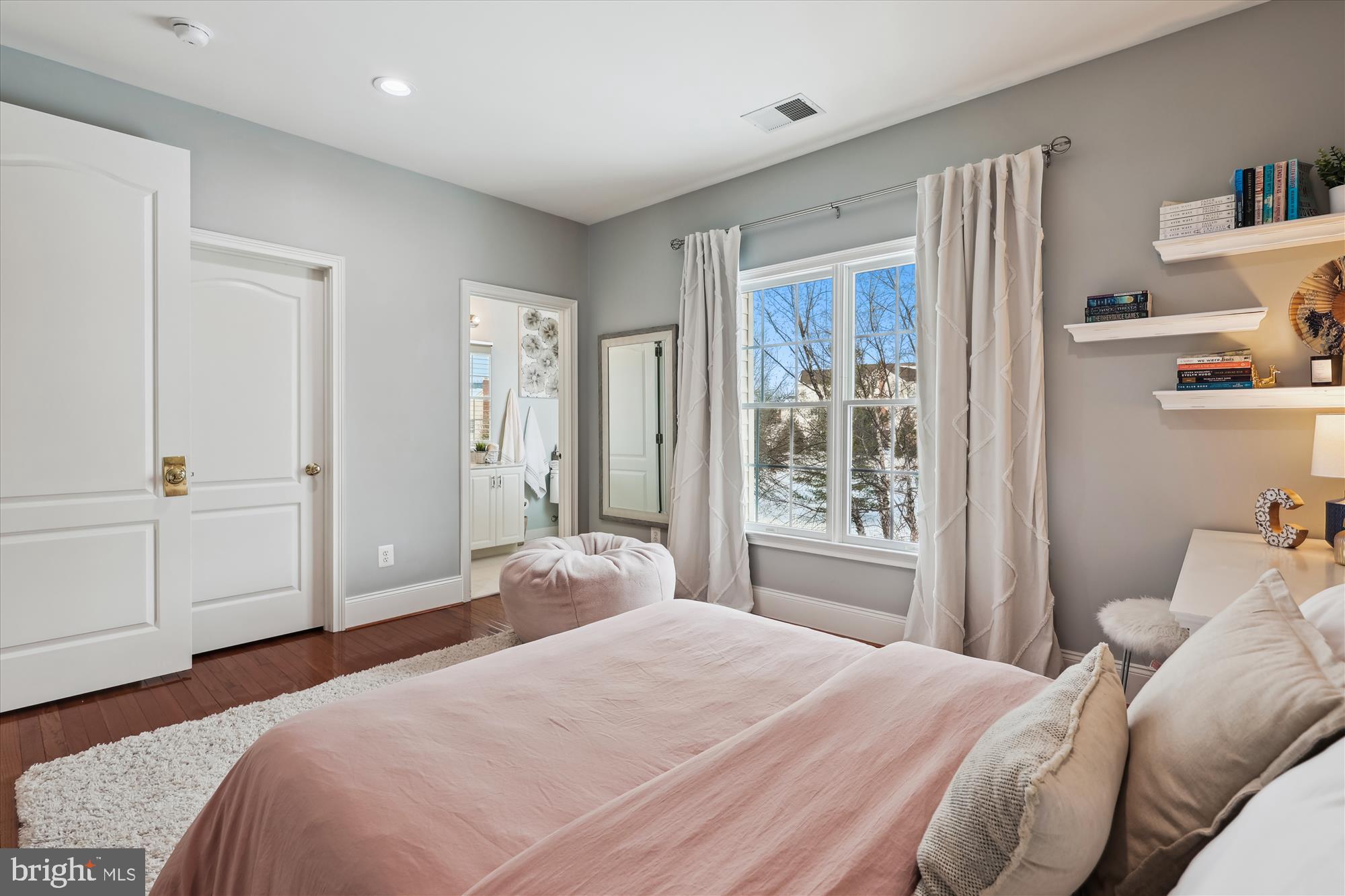 CHASE AT BELMONT COUNTRY - Residential