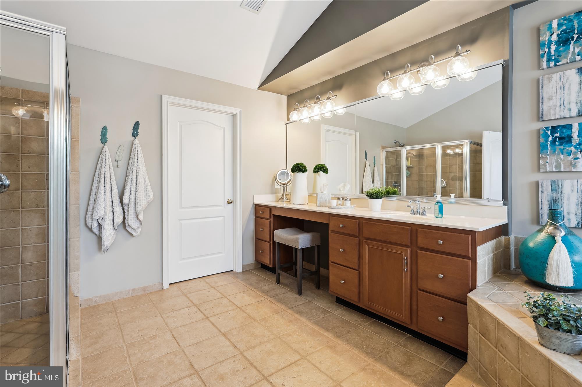 CHASE AT BELMONT COUNTRY - Residential