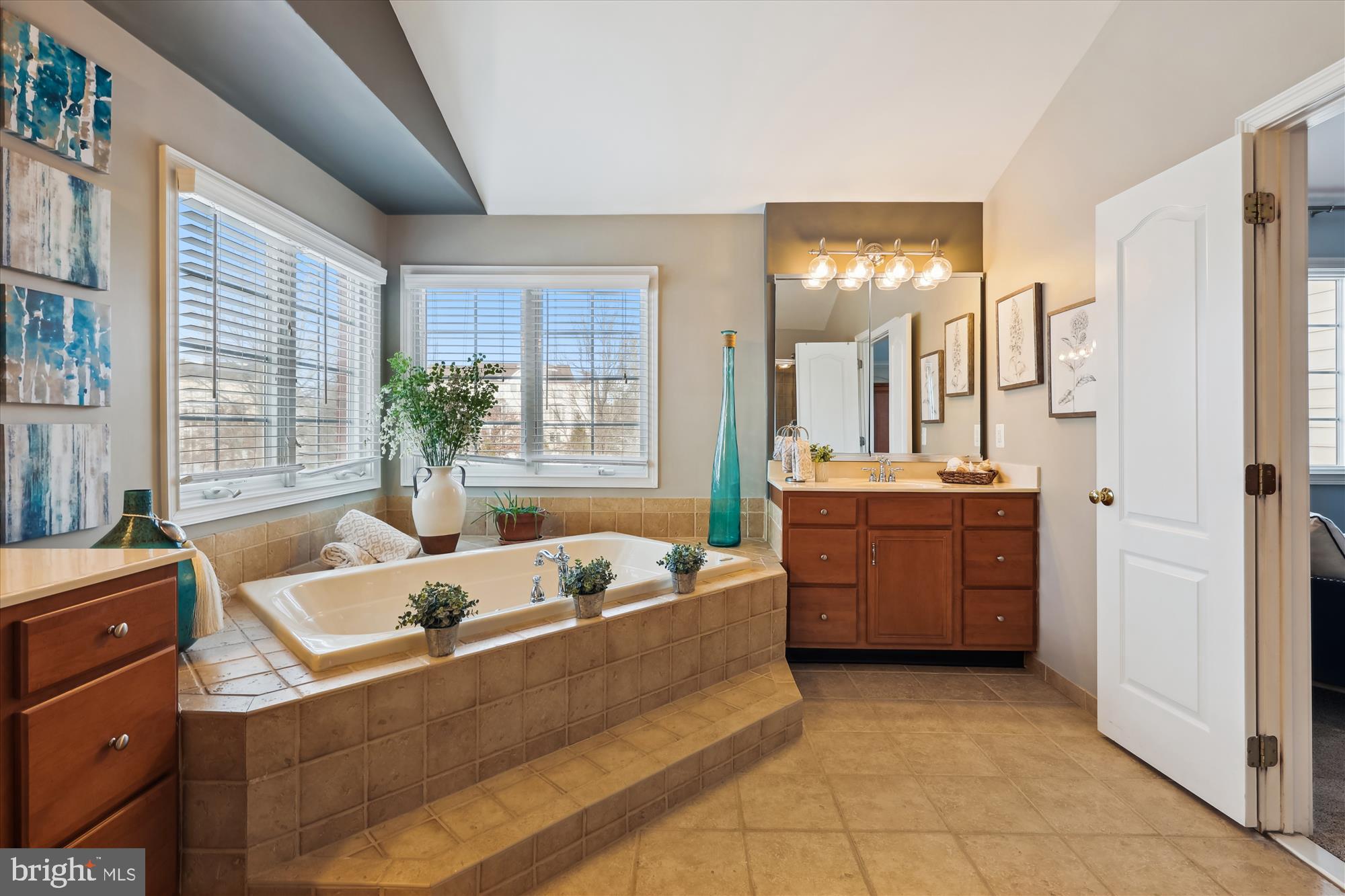 CHASE AT BELMONT COUNTRY - Residential