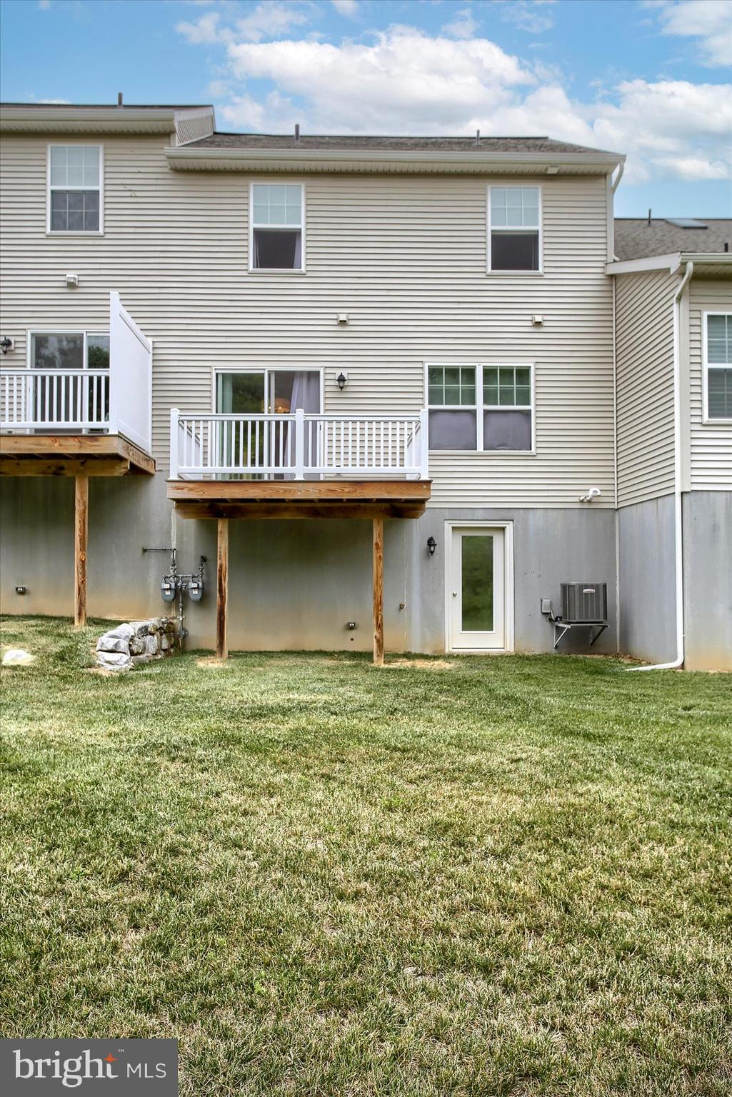 HANBURY COURT - Residential