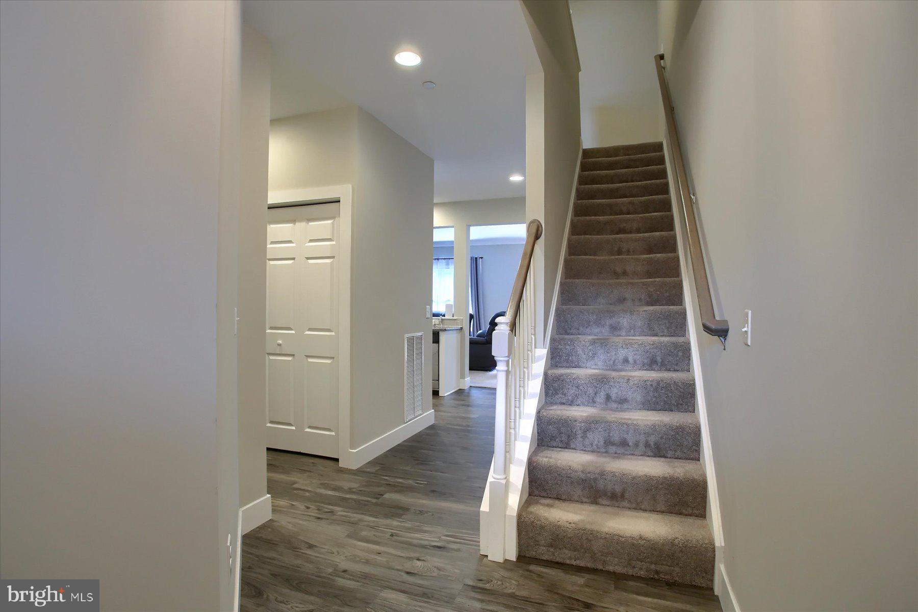 HANBURY COURT - Residential