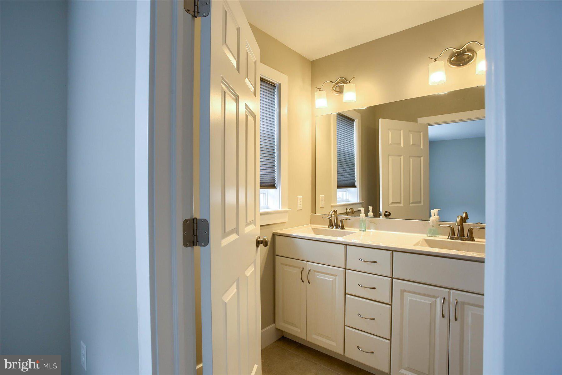 HANBURY COURT - Residential