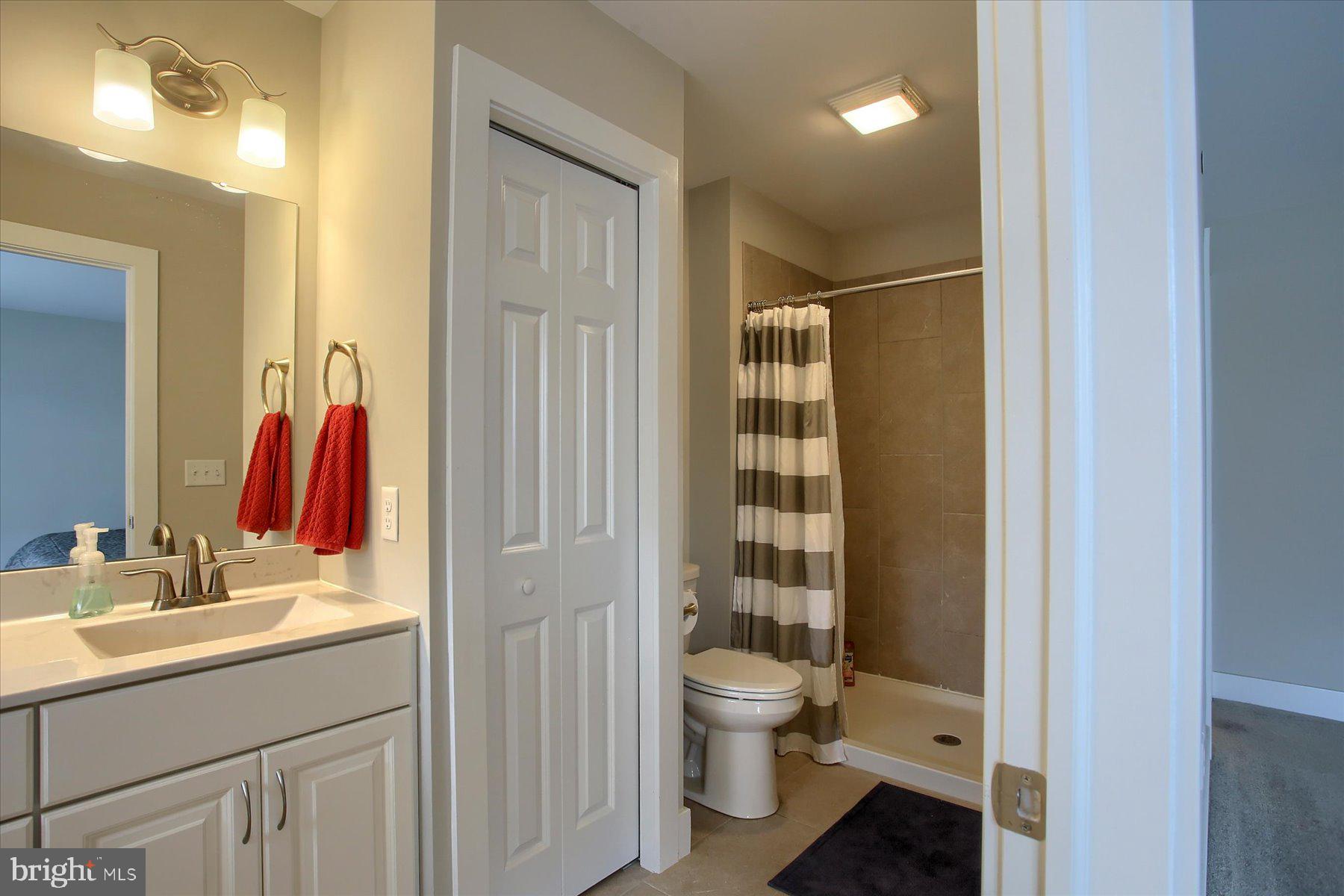 HANBURY COURT - Residential