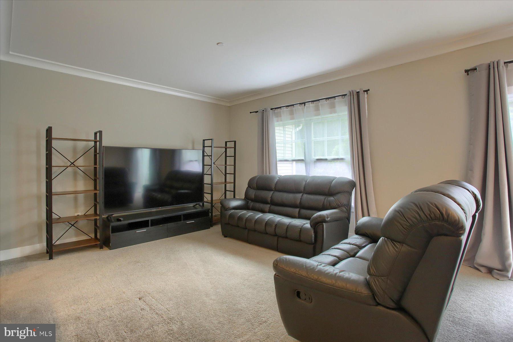 HANBURY COURT - Residential