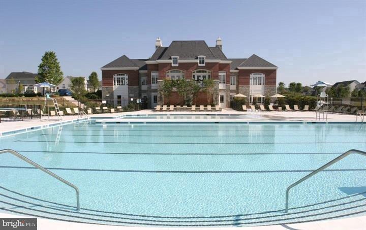 BRAMBLETON OVERLOOK - Residential Lease