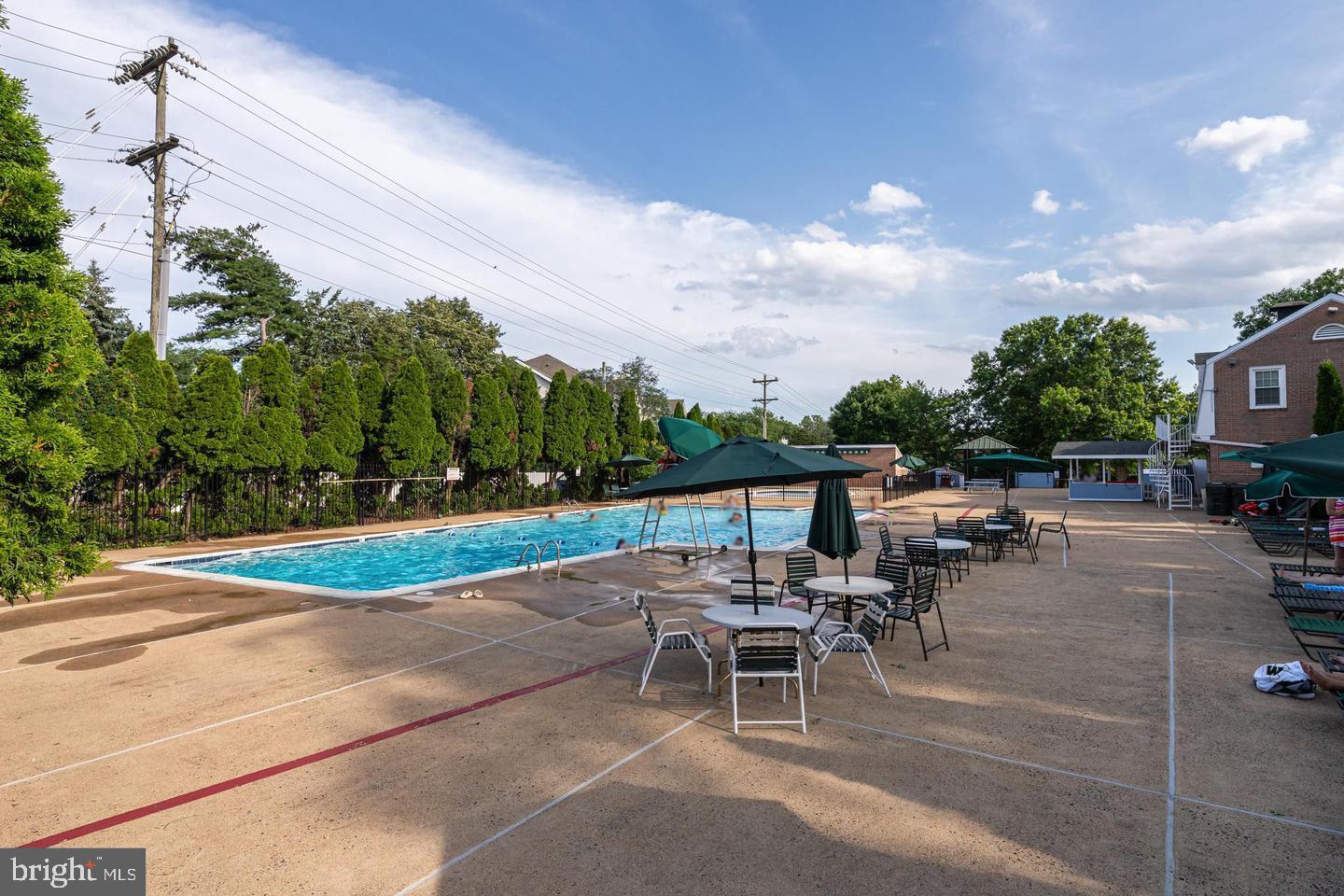 THE MEADOWS - Residential