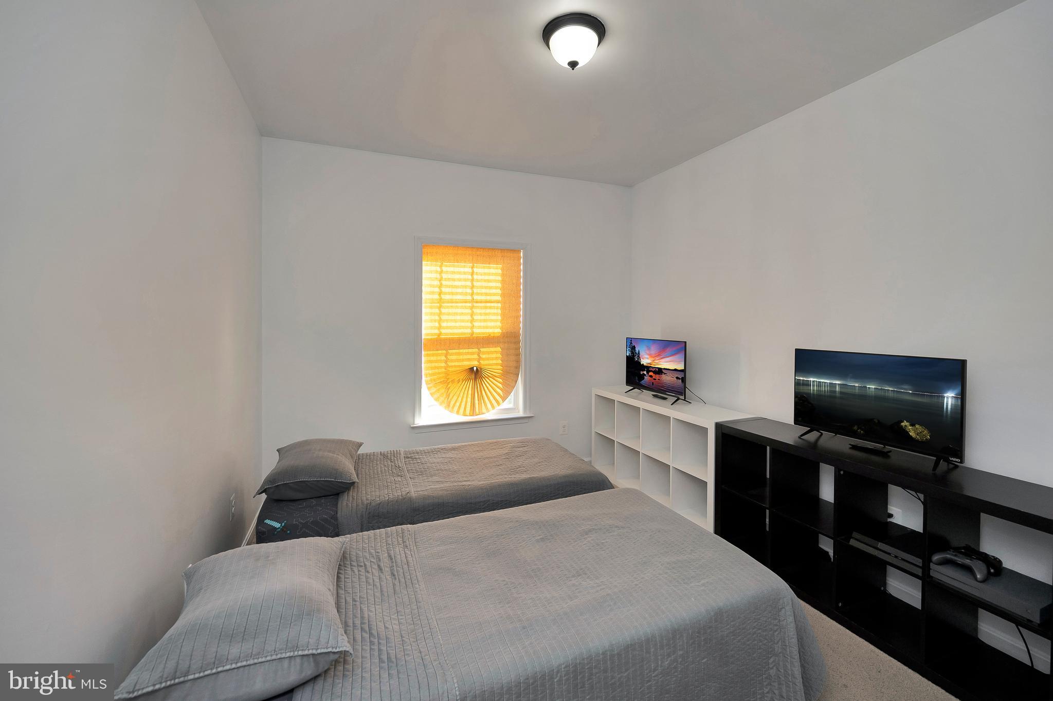 WILDERNESS SHORES - Residential