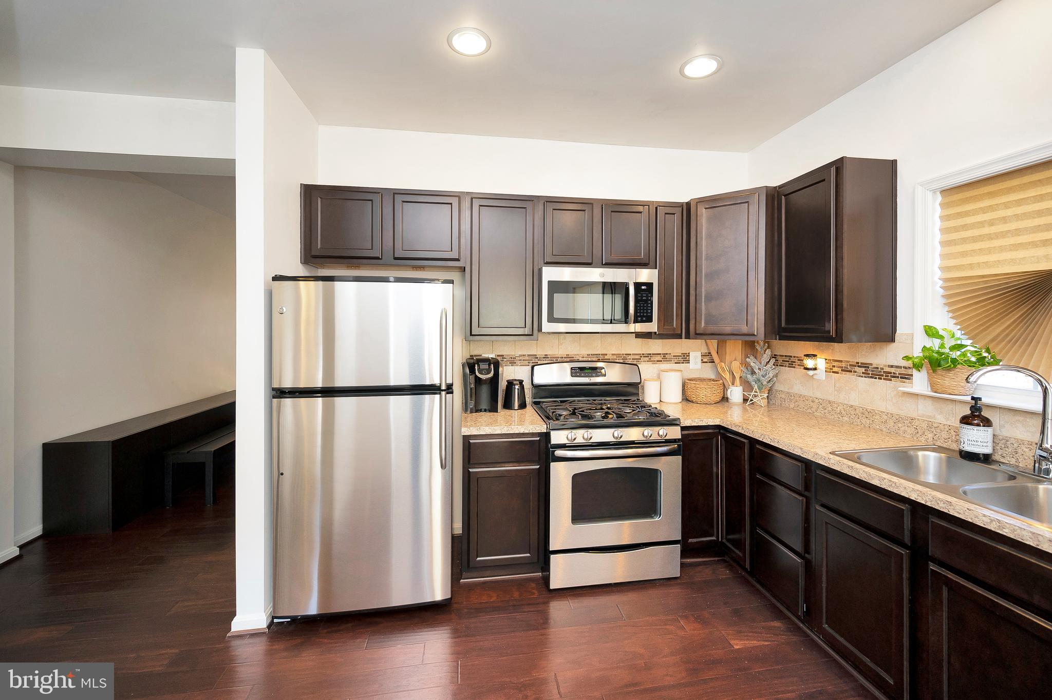 WILDERNESS SHORES - Residential