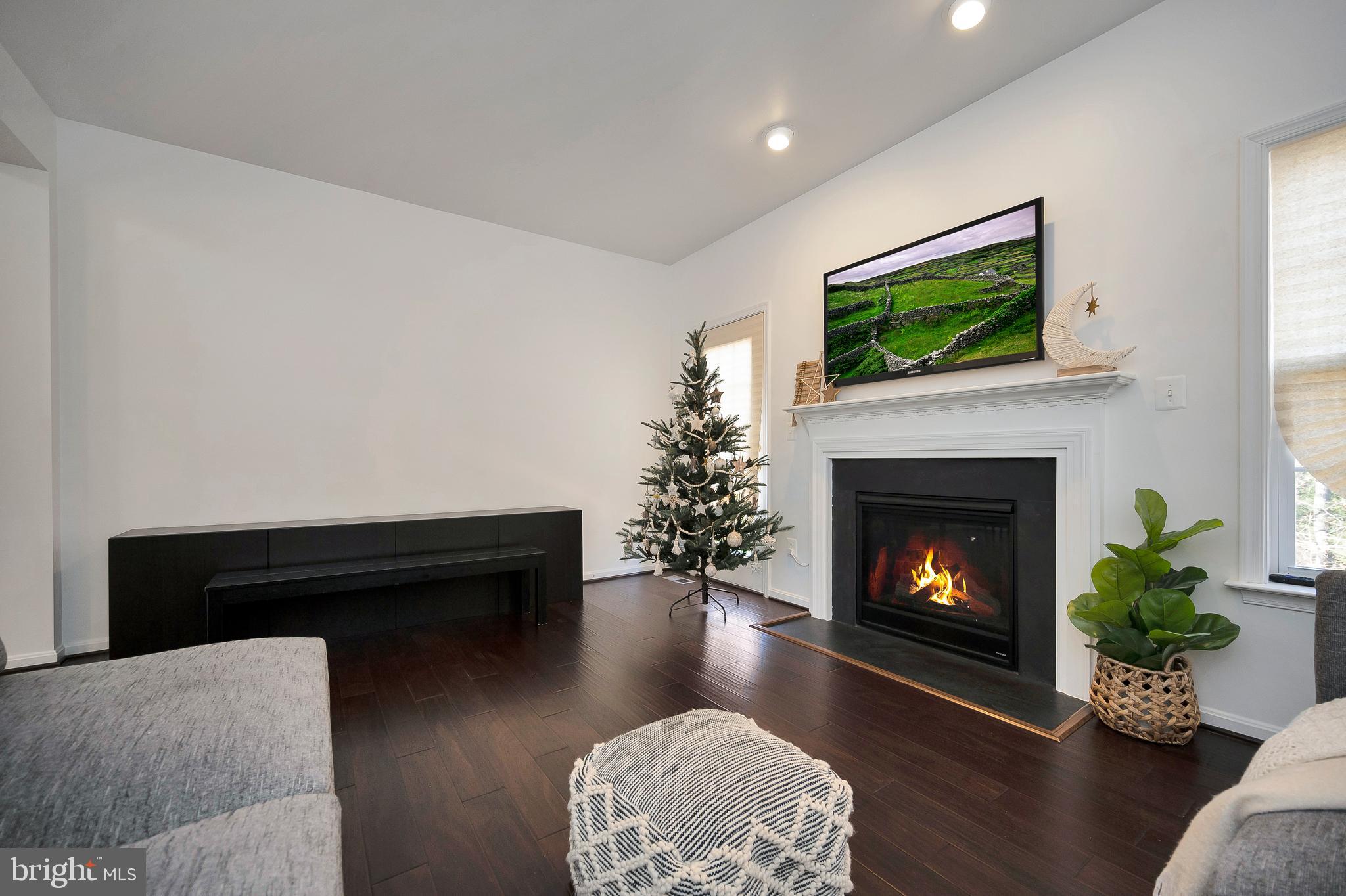 WILDERNESS SHORES - Residential