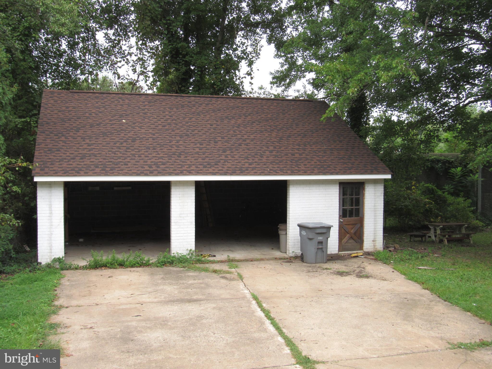 SOUTHAMPTON - Residential