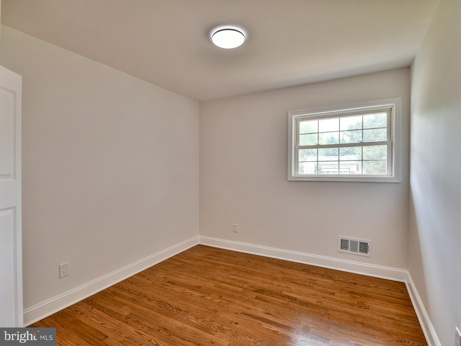 HUNTERS MILL ESTATES - Residential