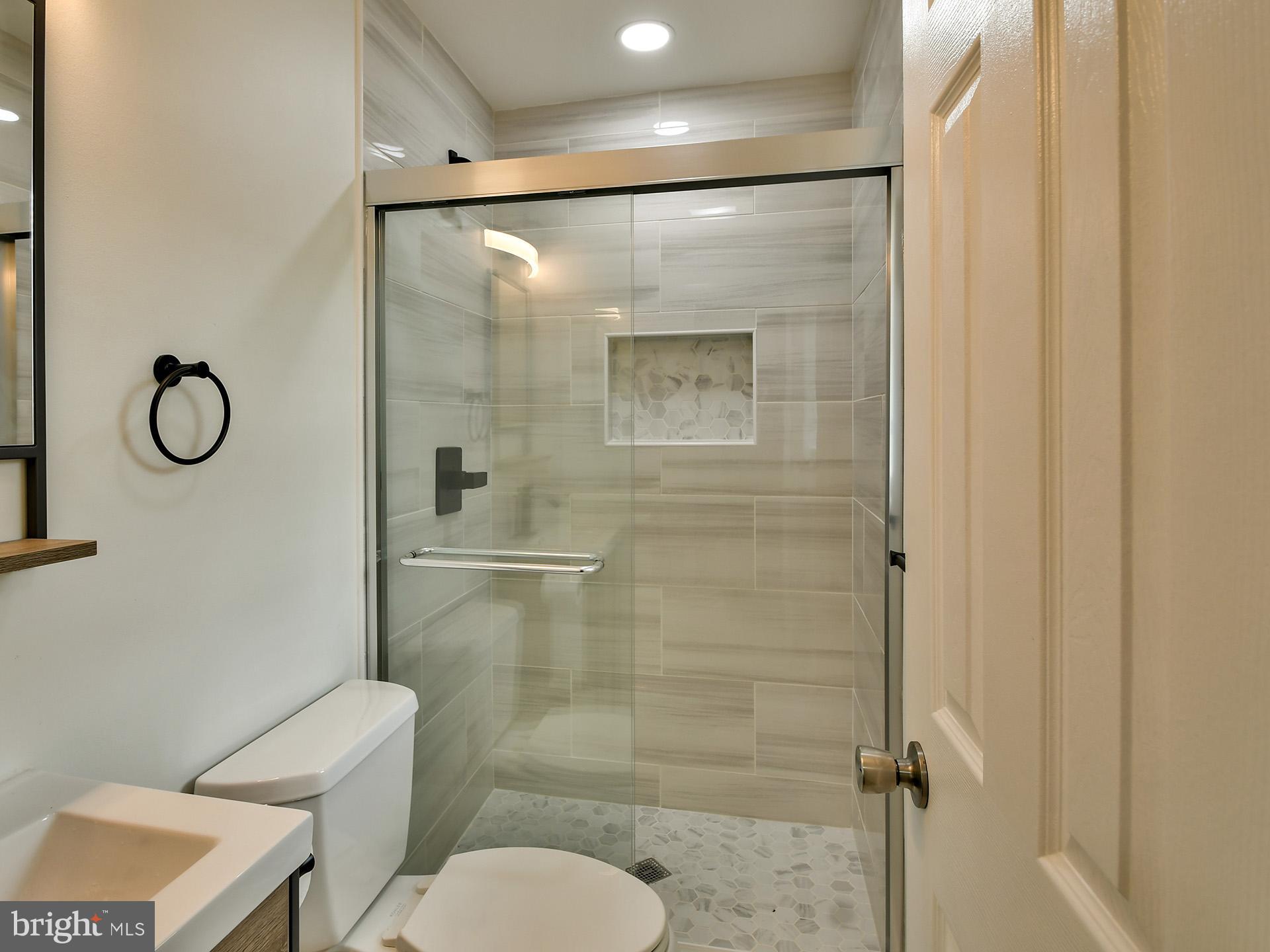 HUNTERS MILL ESTATES - Residential