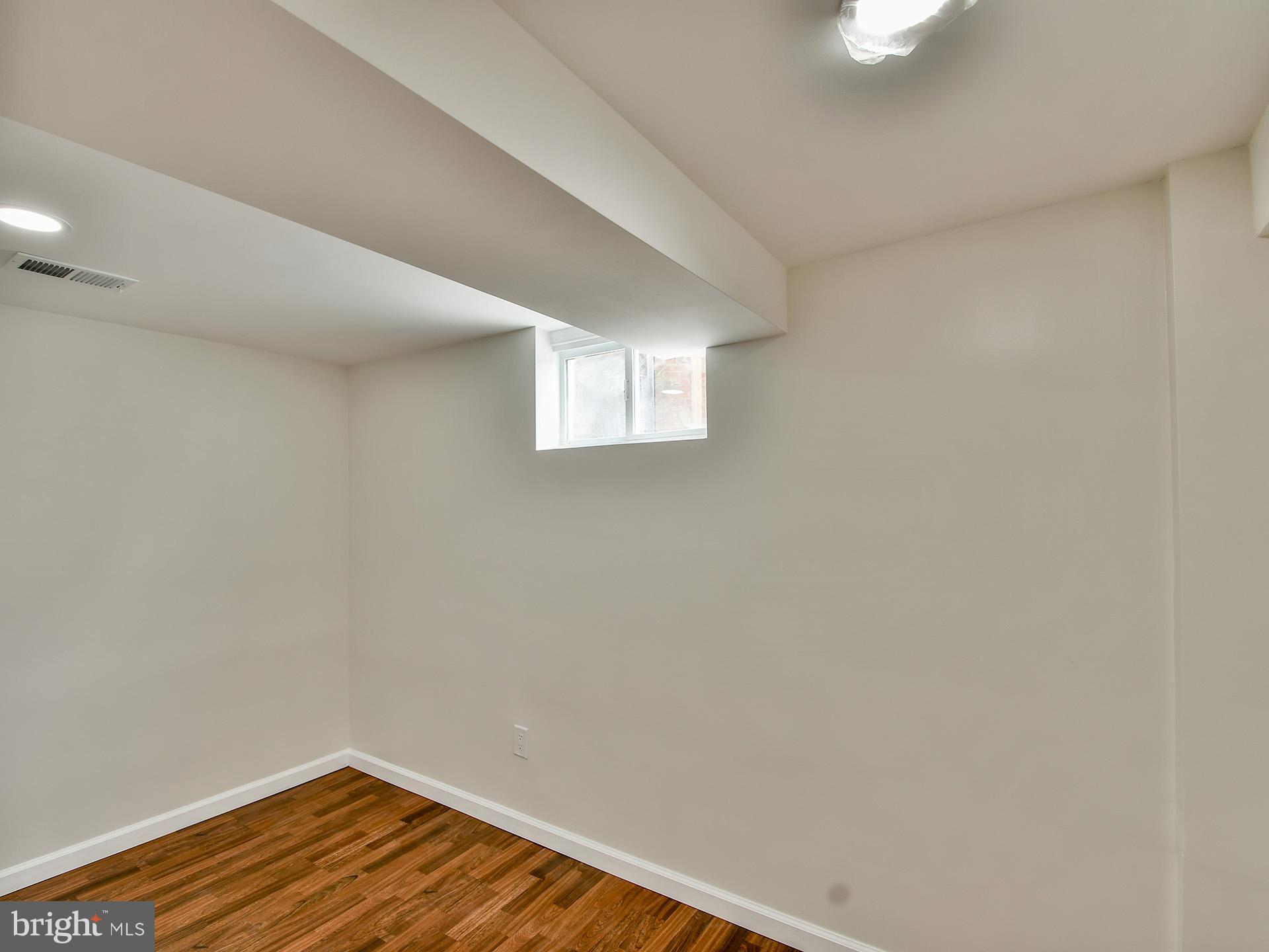 HUNTERS MILL ESTATES - Residential