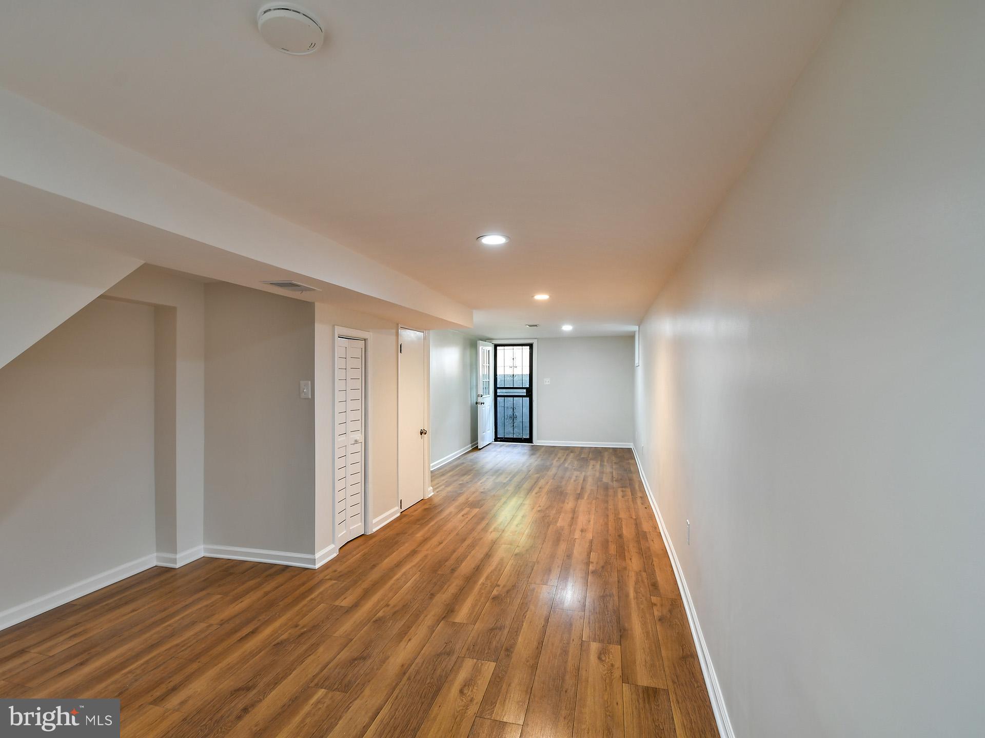 HUNTERS MILL ESTATES - Residential