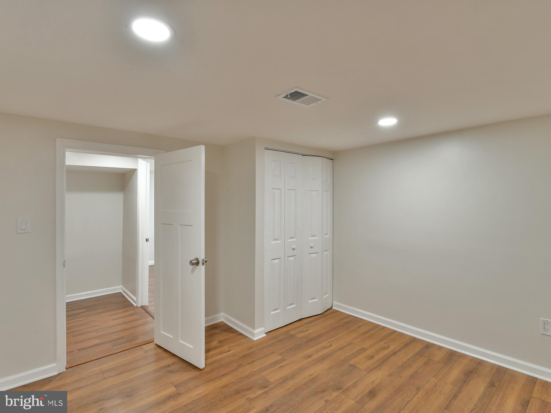 HUNTERS MILL ESTATES - Residential