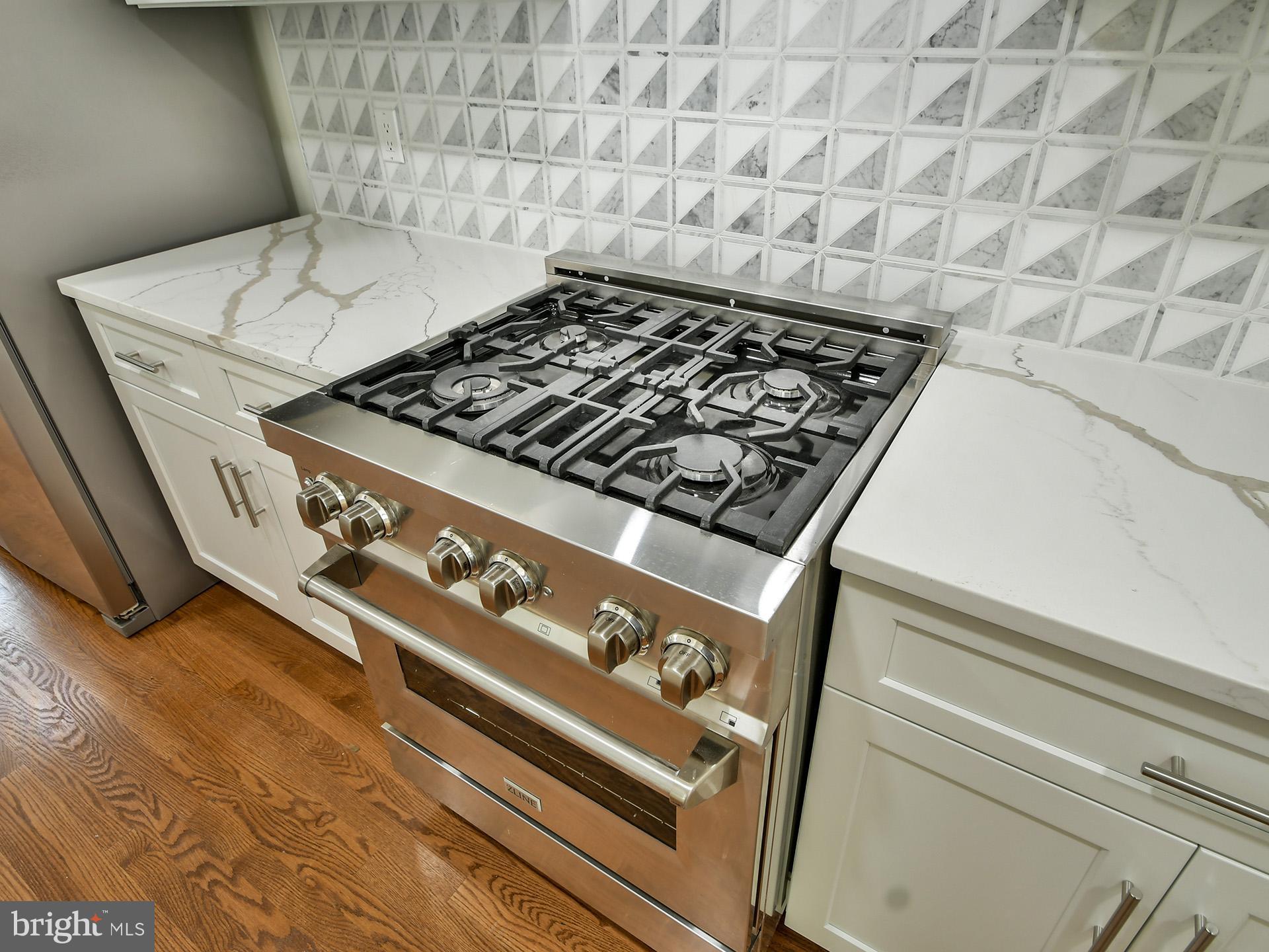 HUNTERS MILL ESTATES - Residential