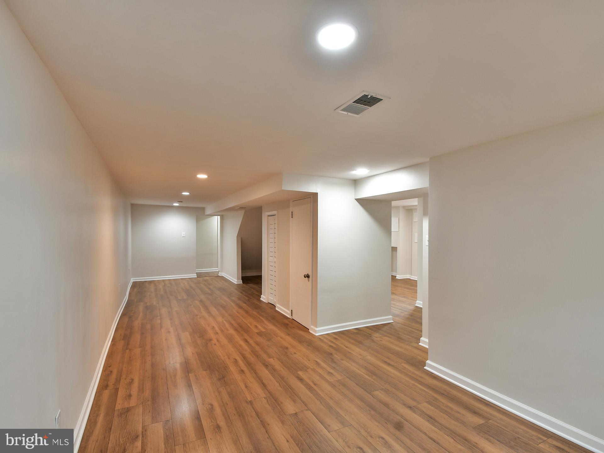 HUNTERS MILL ESTATES - Residential