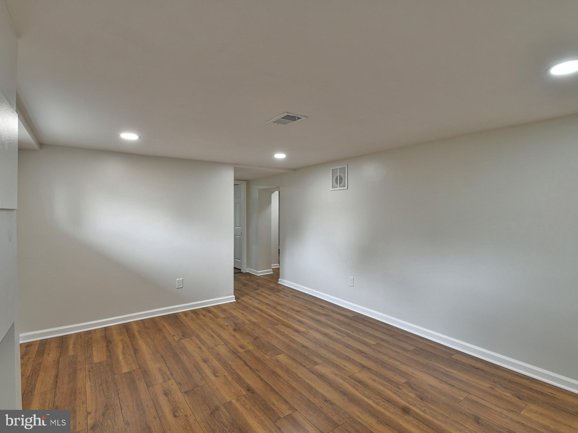 HUNTERS MILL ESTATES - Residential