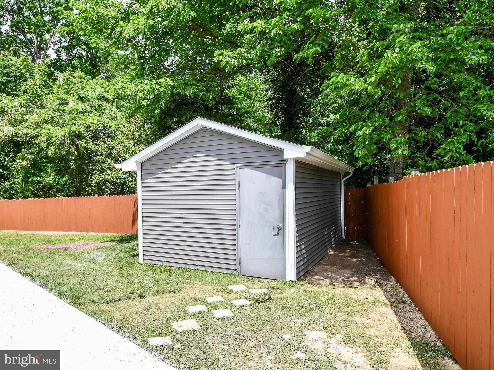 HUNTERS MILL ESTATES - Residential