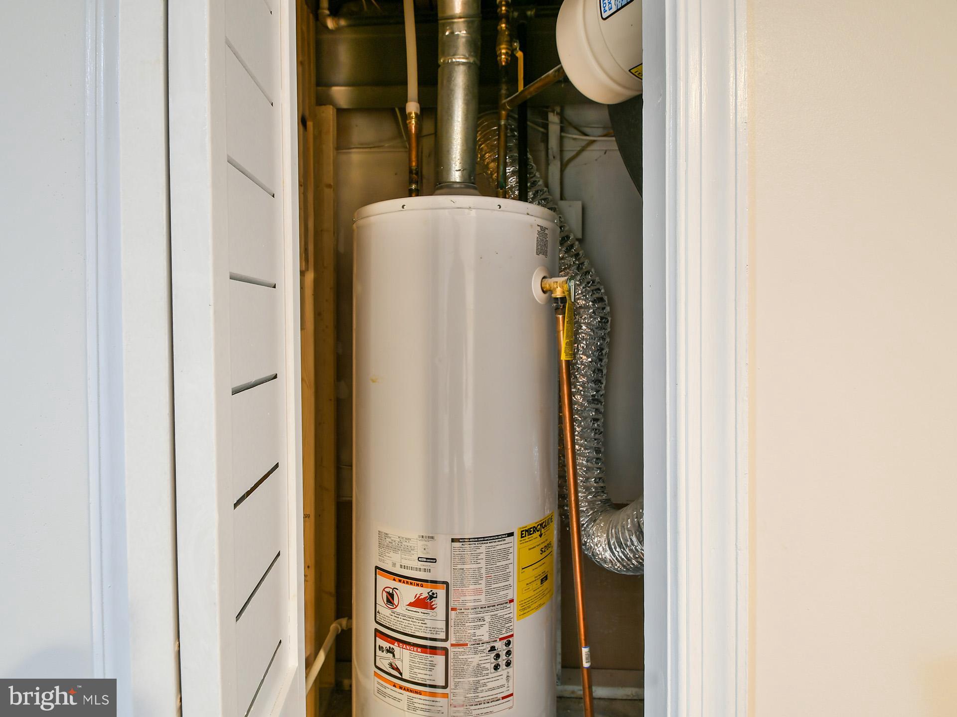 HUNTERS MILL ESTATES - Residential