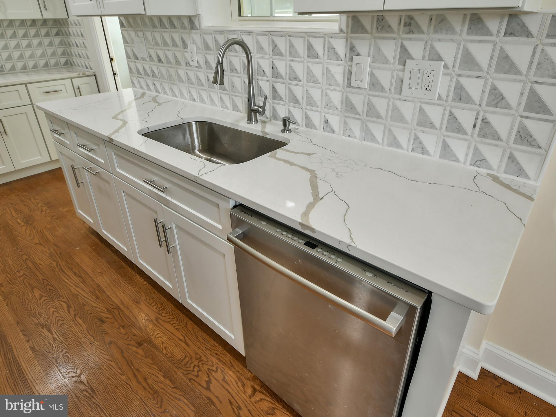 HUNTERS MILL ESTATES - Residential