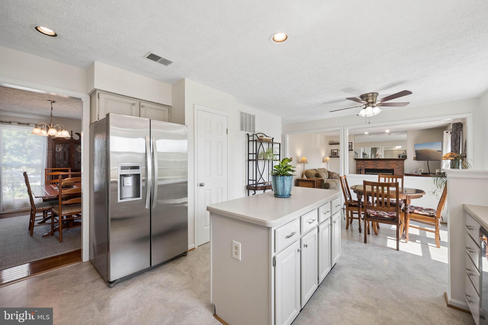 6305 DERBY CIRCLE