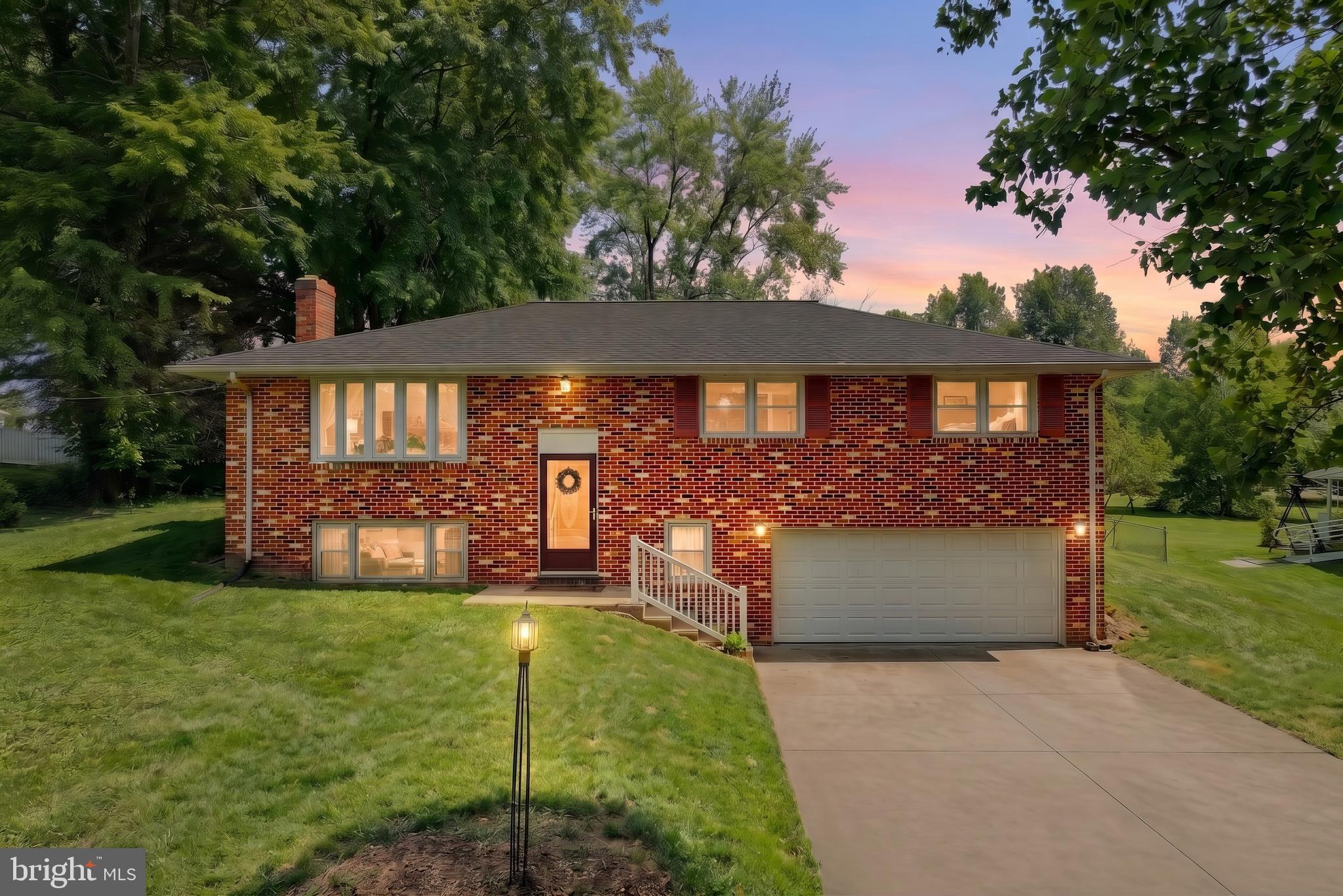 2090 LOMAN DRIVE