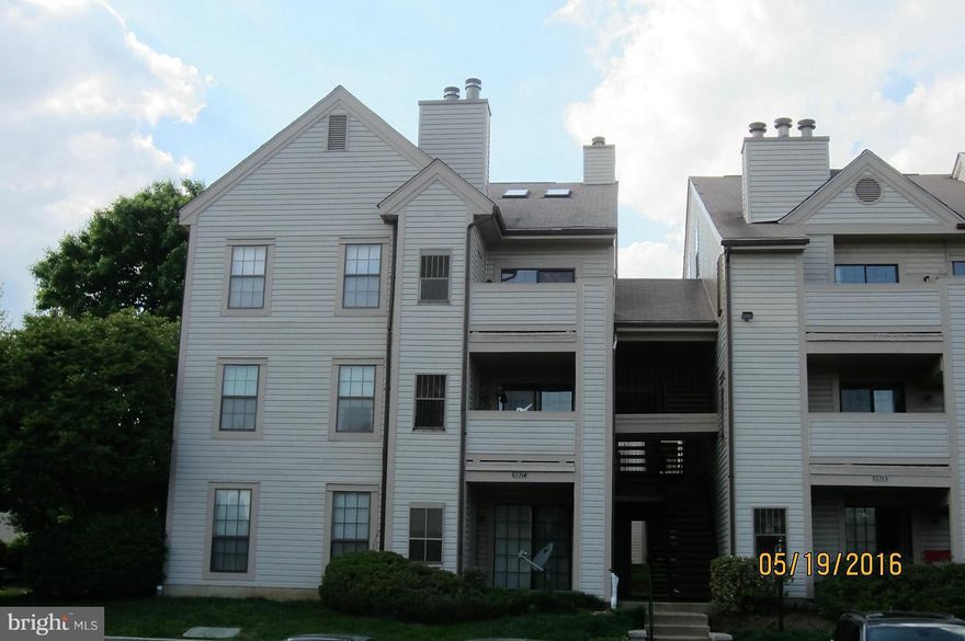 Spacious 3BR/2BA loft condo located in convenient Victoria Crossings community w/all the amenities is now available for viewing!  Located on the upper floor, this unit is among the largest in the community and offers a sunlit balcony, stainless appliances, spacious loft with skylights overlooking living room, 3rd bedroom and large storage area.  Close to major shopping/Metro/Bus/Belvoir.