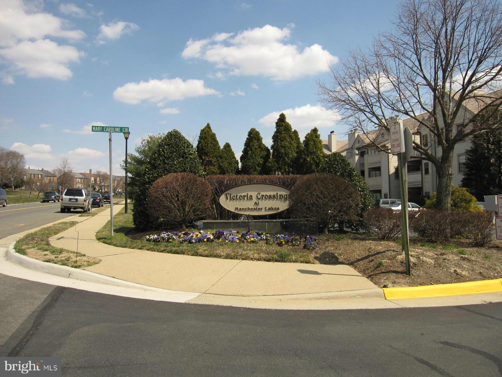 VICTORIA CROSSINGS AT MANCHESTER LAKES - Residential
