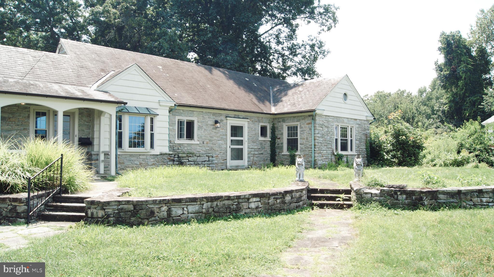 1742 OLD PHILADELPHIA PIKE