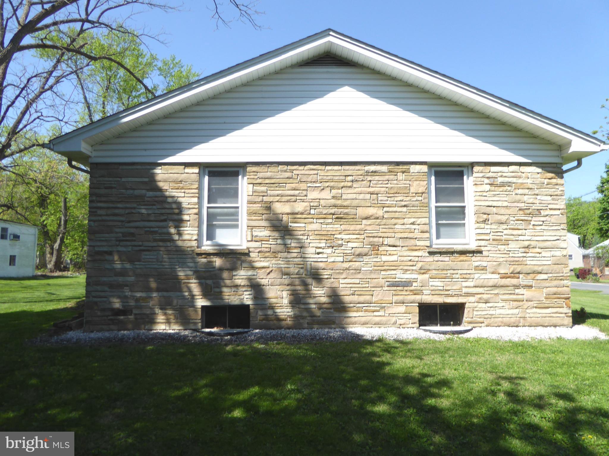 TOWN OF ROMNEY - Residential