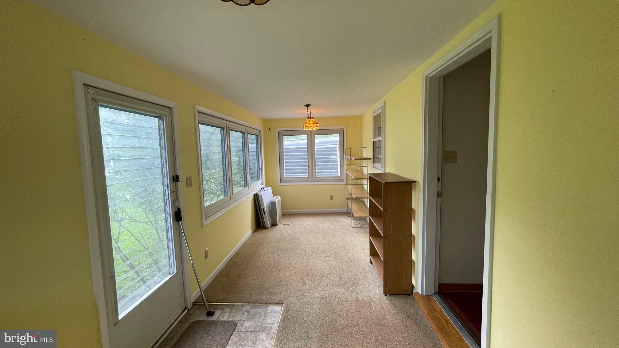 TOWN OF ROMNEY - Residential