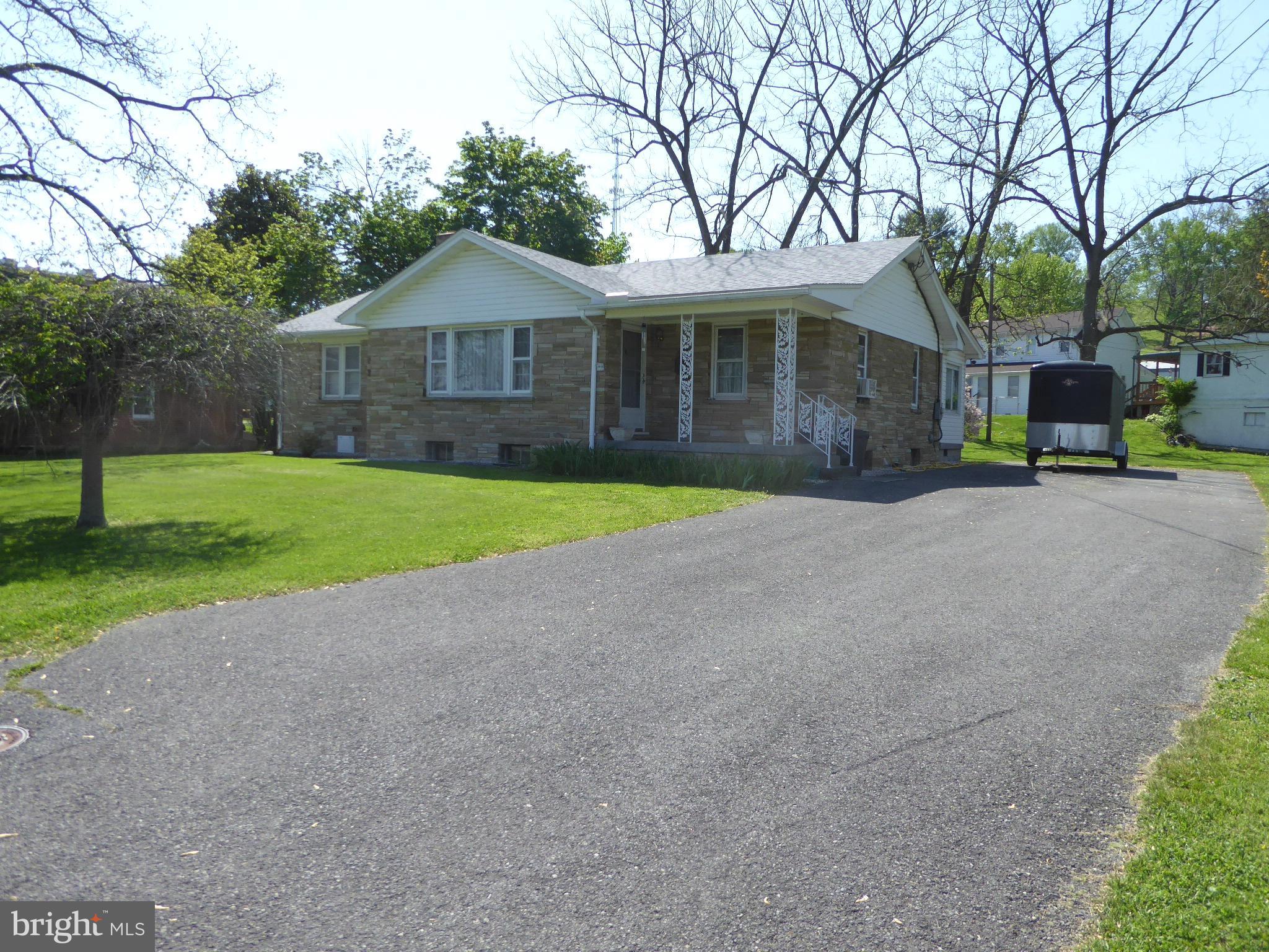 TOWN OF ROMNEY - Residential
