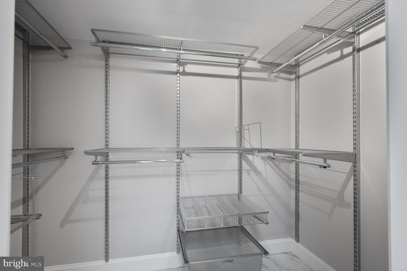 BROYHILL FOREST - Residential