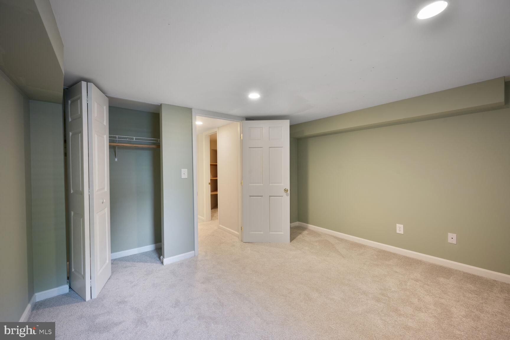 BROYHILL FOREST - Residential