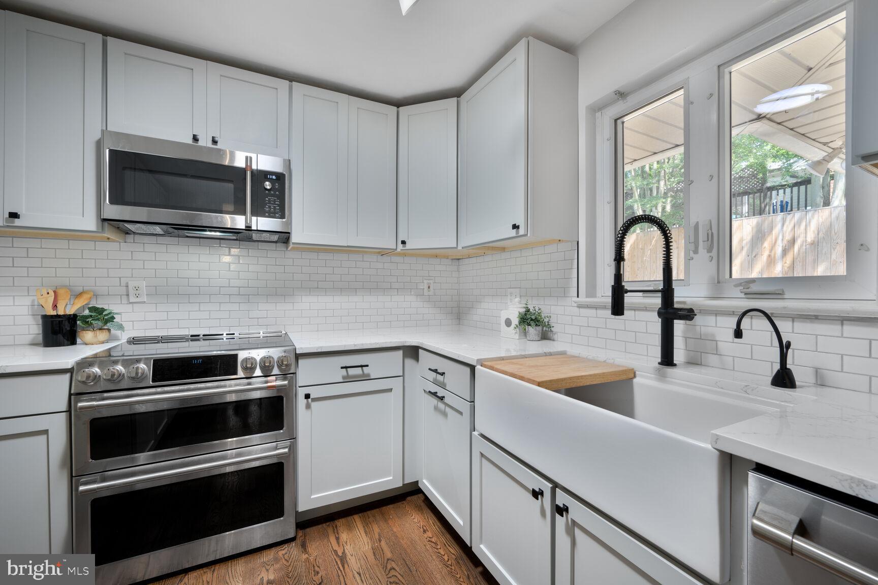 BROYHILL FOREST - Residential