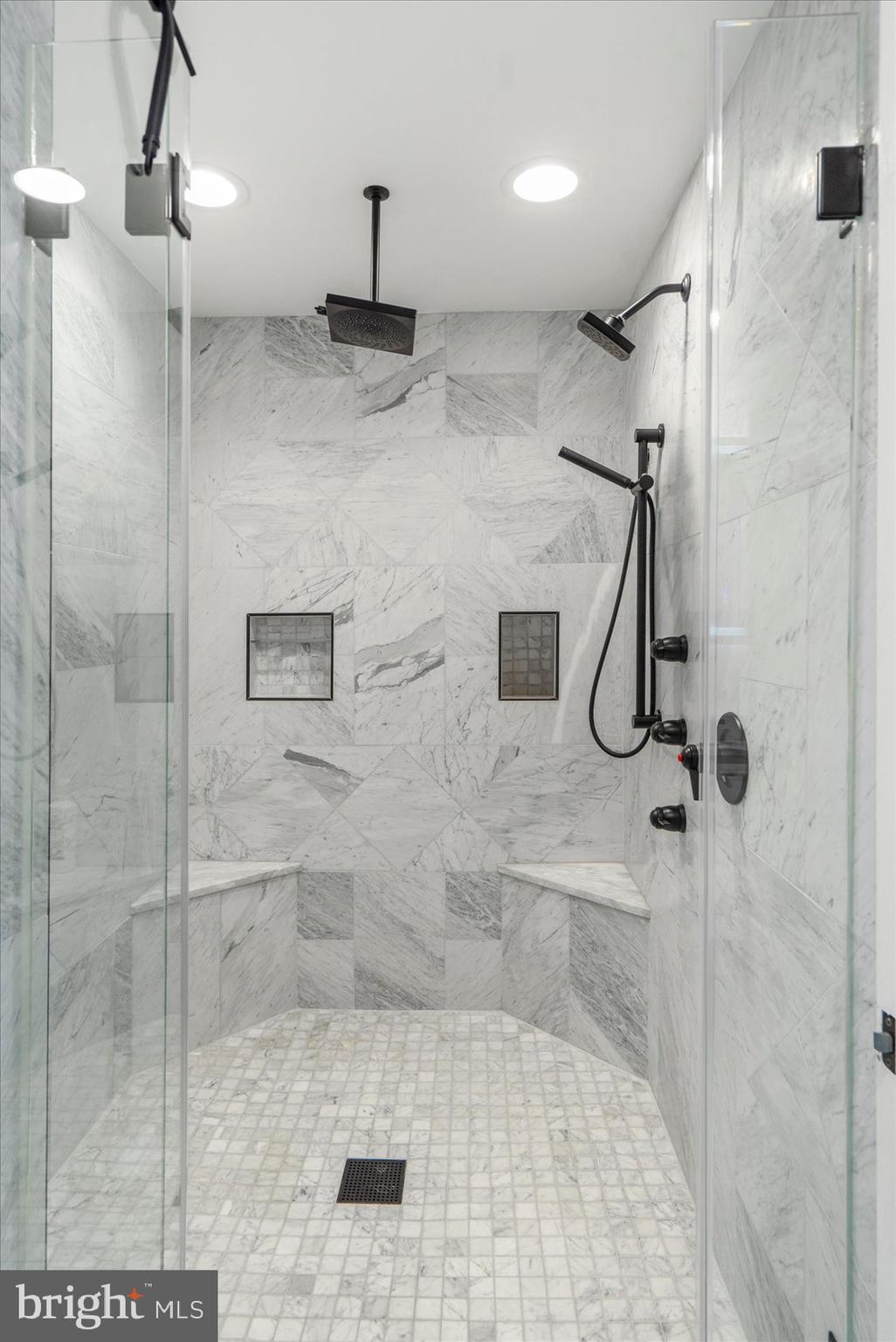 THE RITZ-CARLTON RESIDENCES - Residential