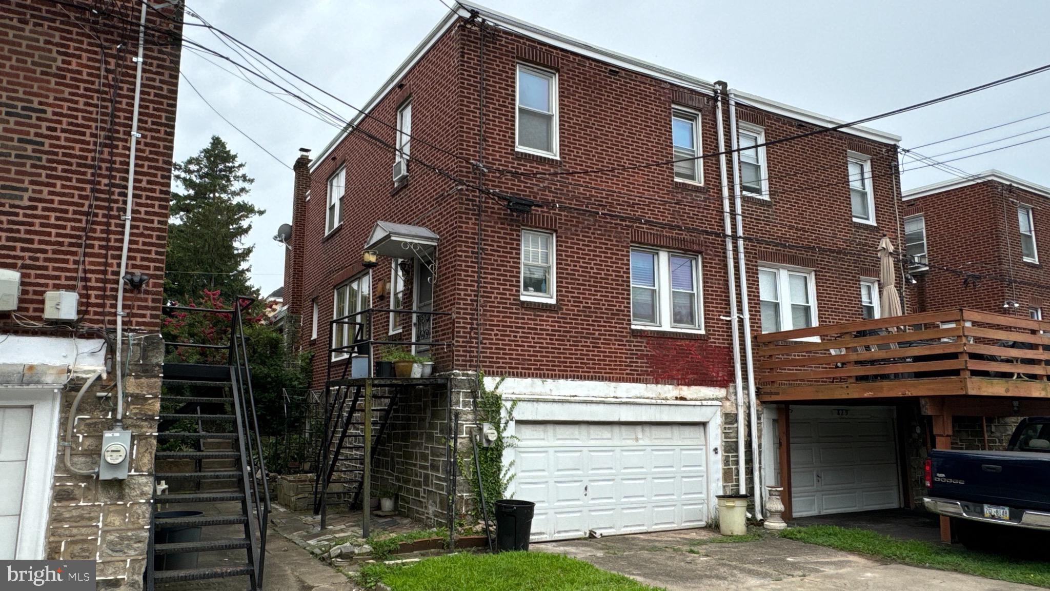 YEADON - Residential