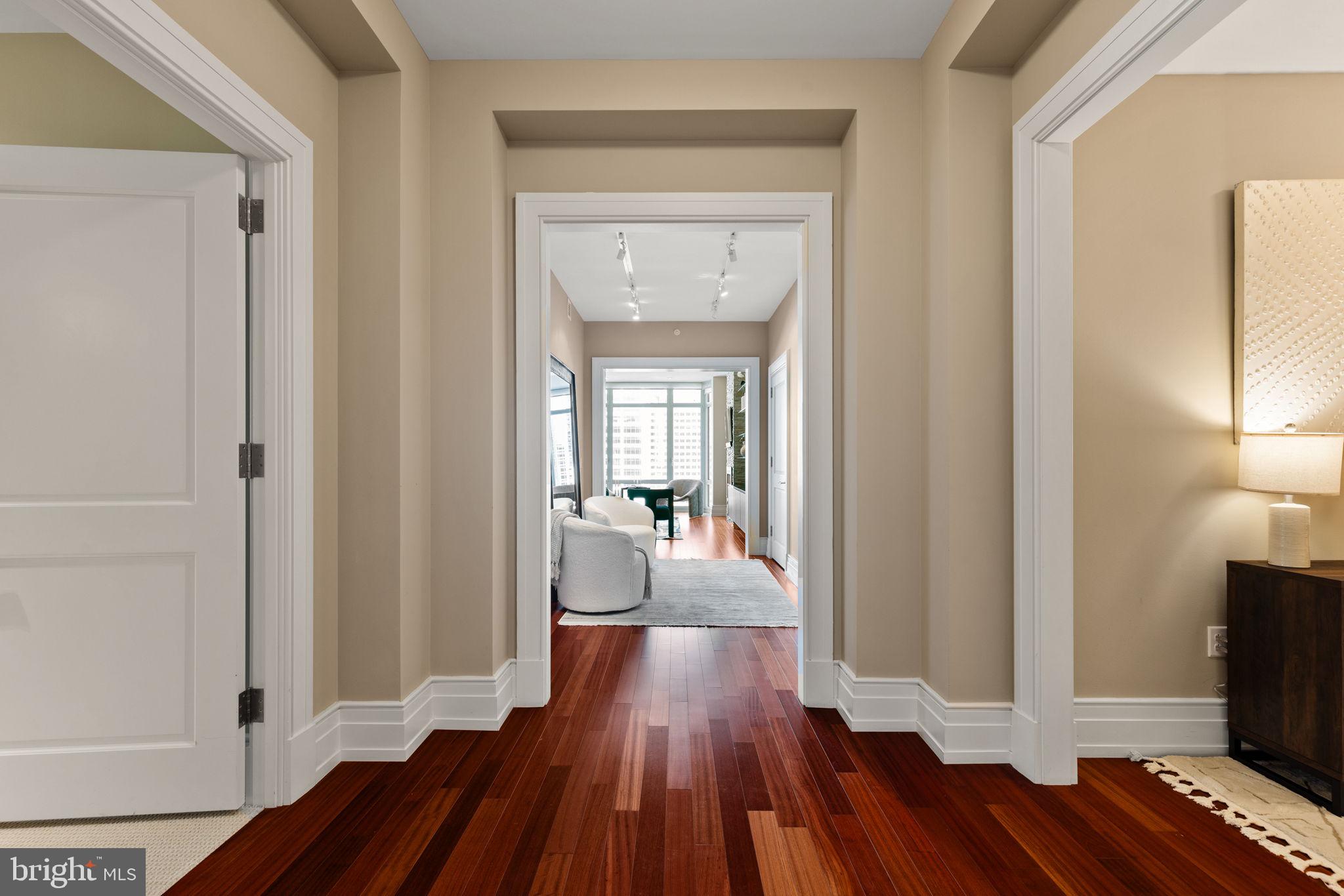 RITTENHOUSE SQUARE - Residential