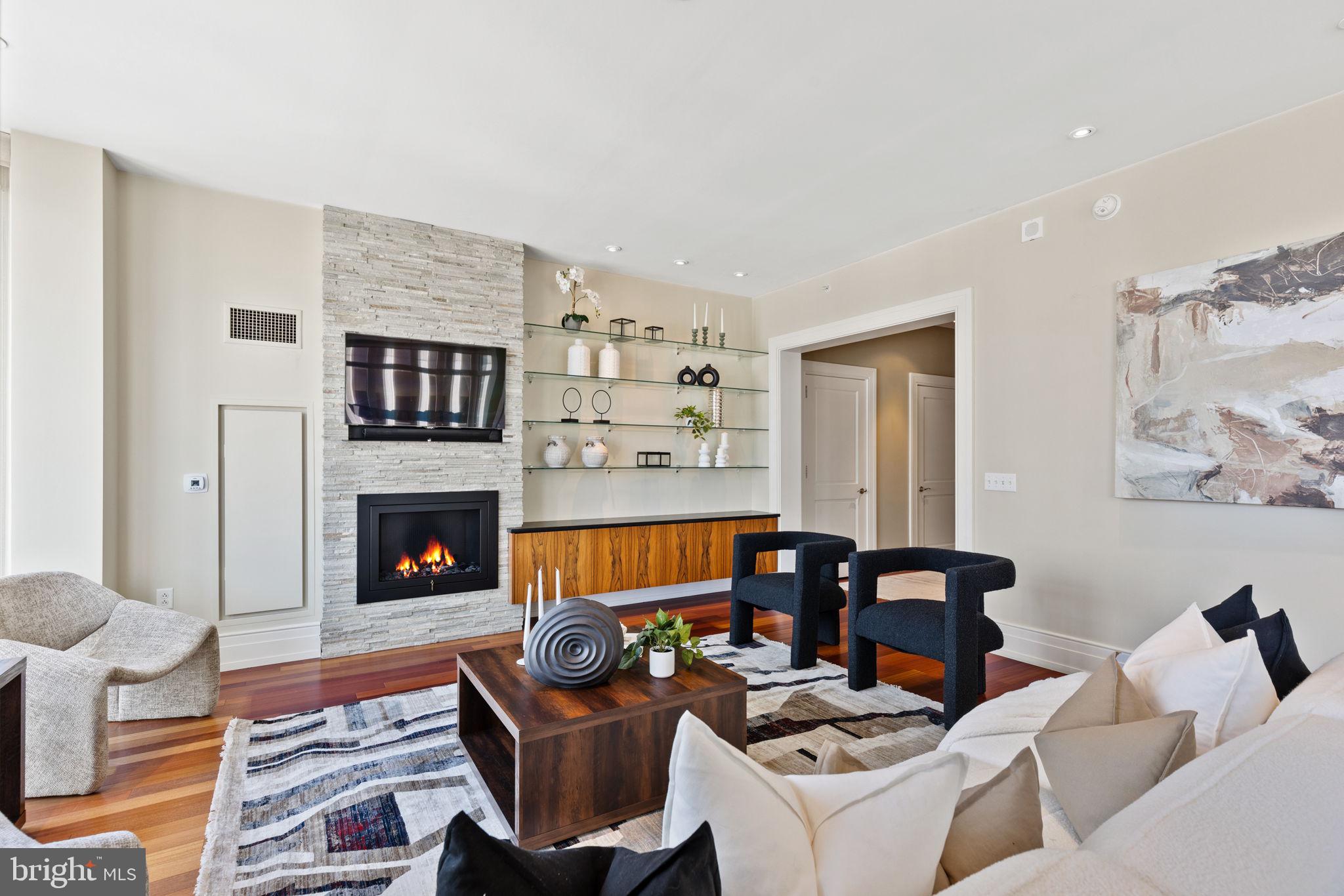 RITTENHOUSE SQUARE - Residential