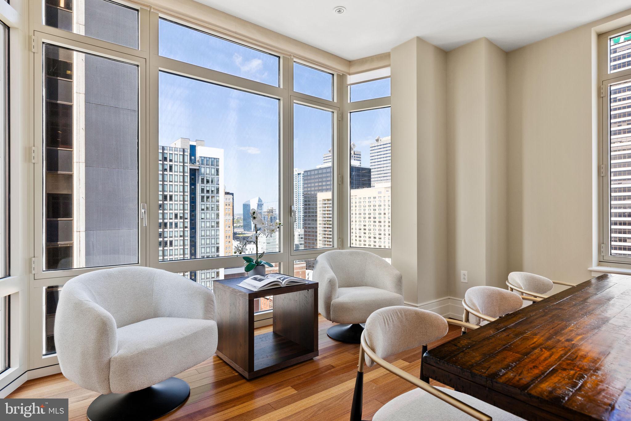 RITTENHOUSE SQUARE - Residential