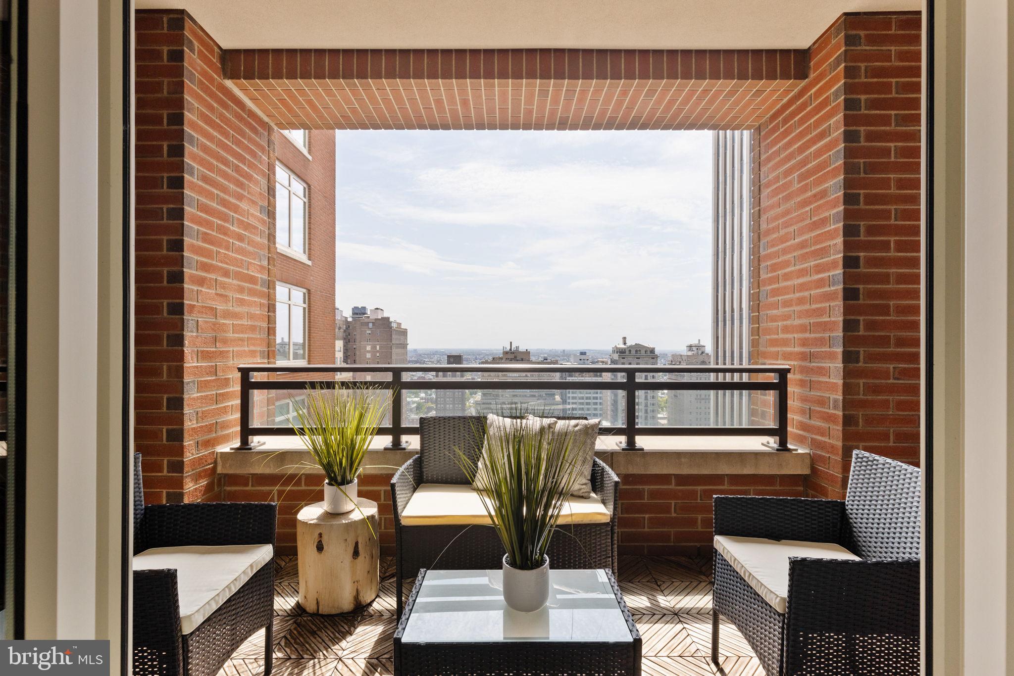 RITTENHOUSE SQUARE - Residential