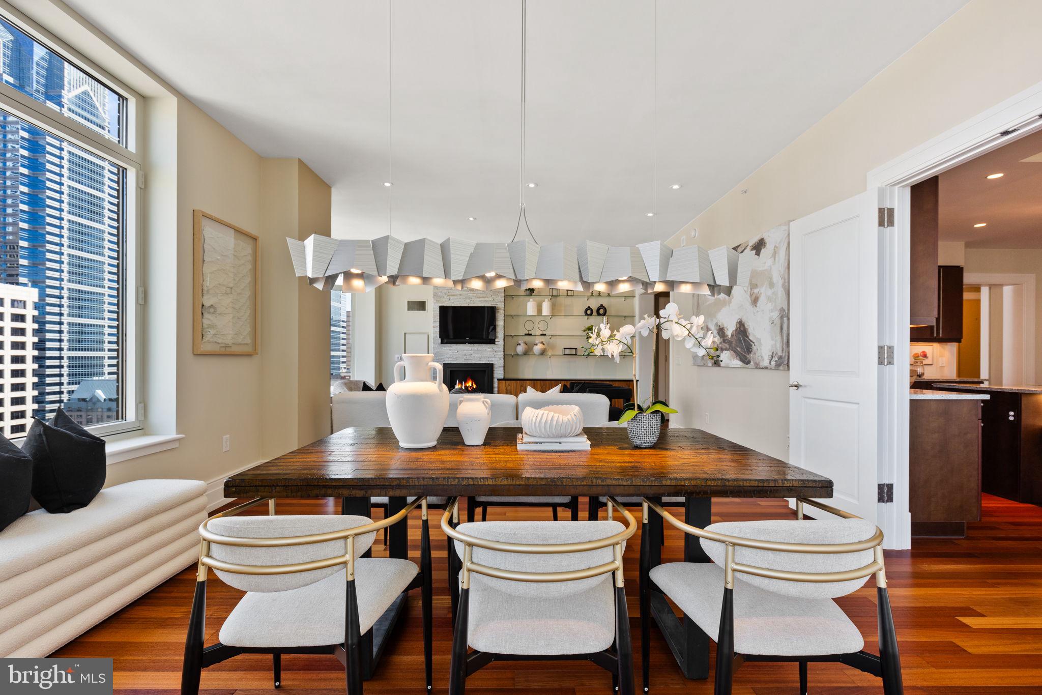 RITTENHOUSE SQUARE - Residential