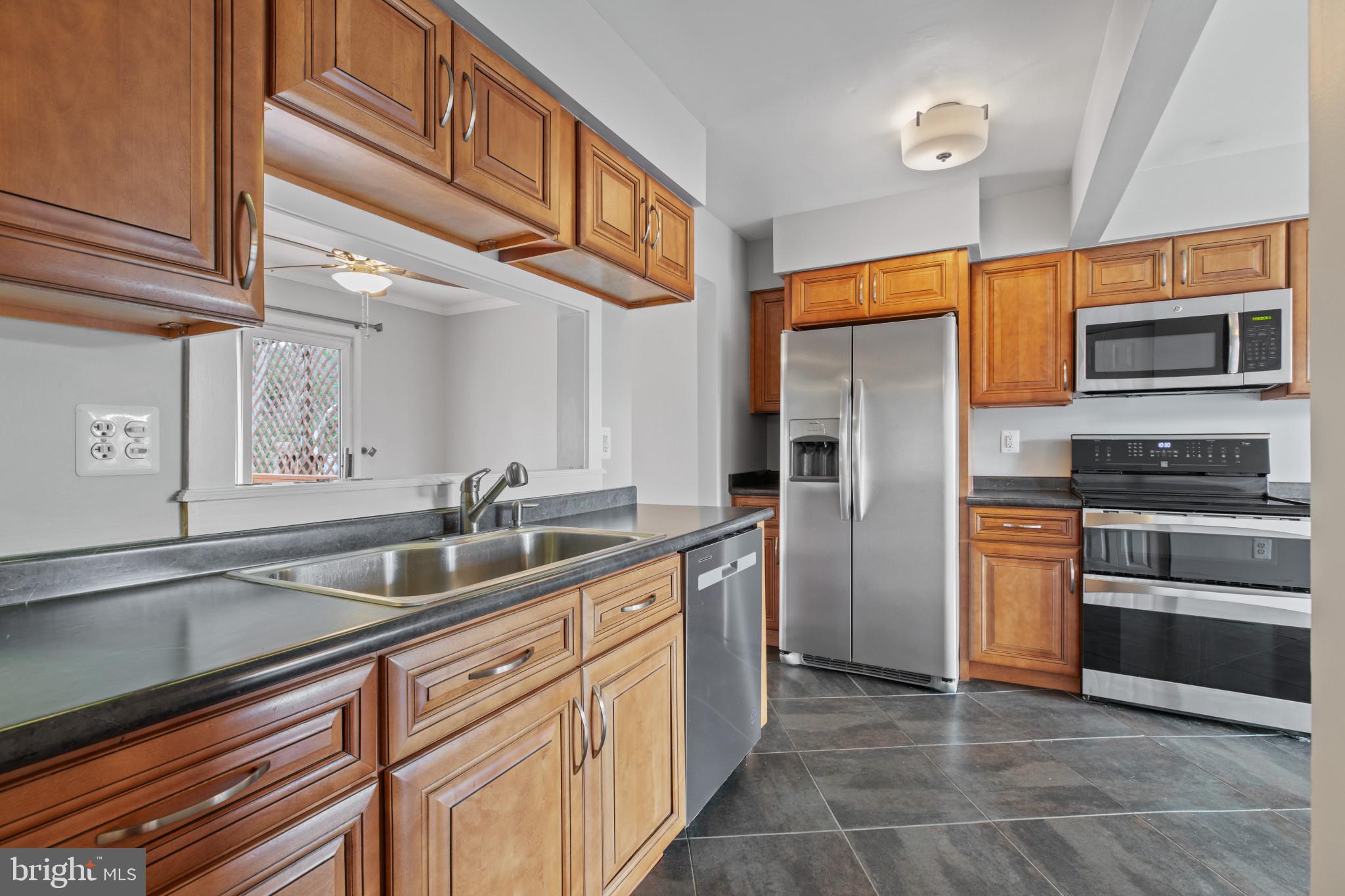 SOUTH HAMPTON - Residential Lease