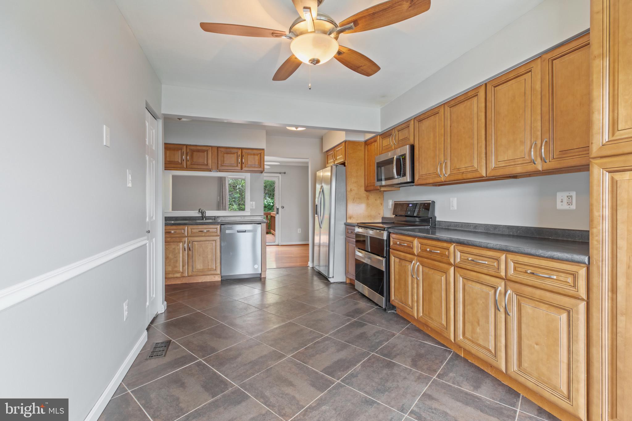 SOUTH HAMPTON - Residential Lease