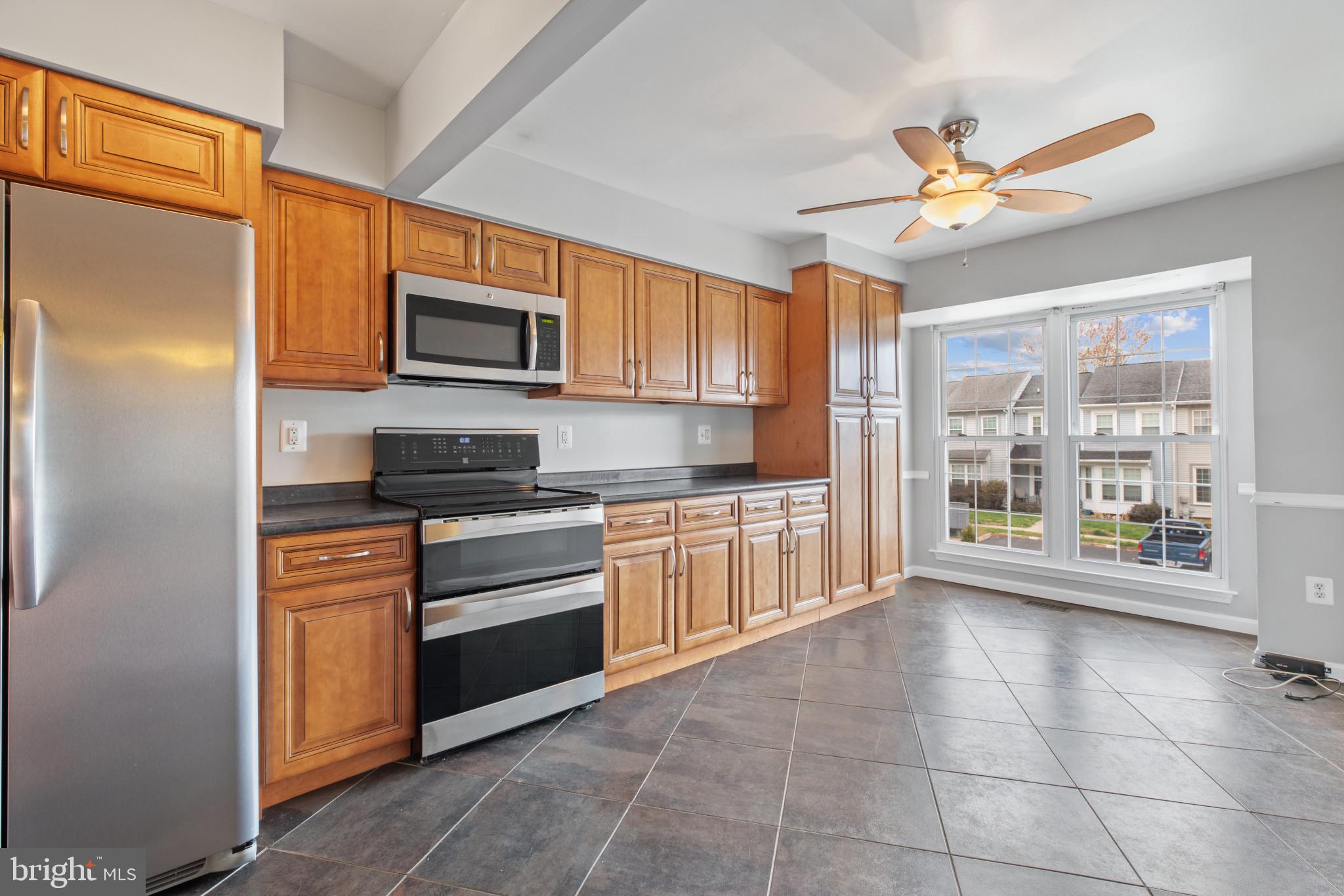 SOUTH HAMPTON - Residential Lease