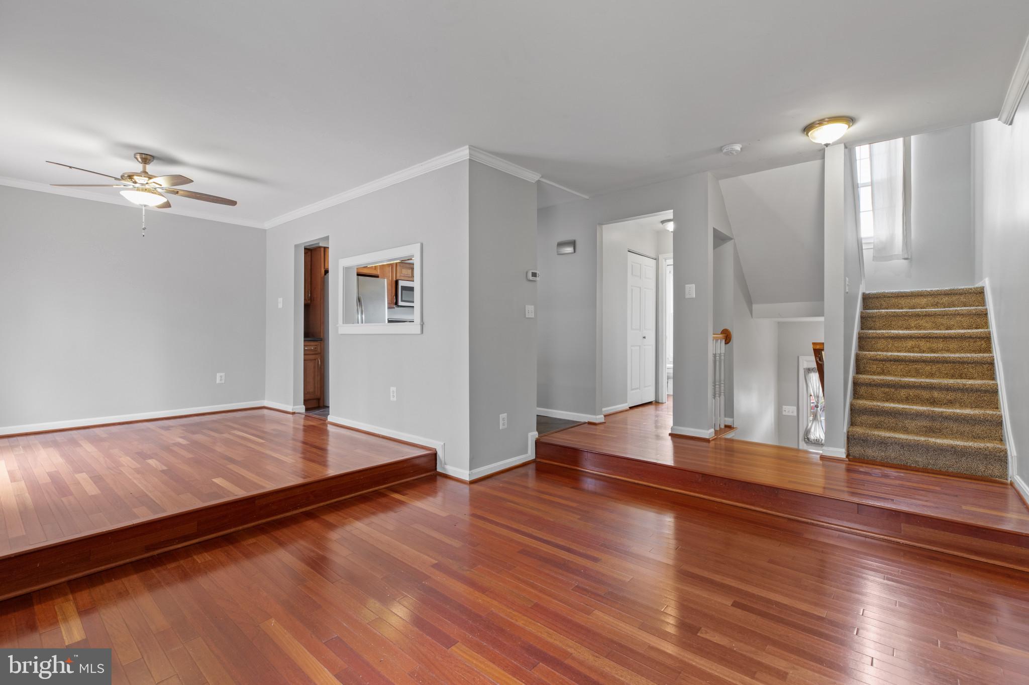 SOUTH HAMPTON - Residential Lease