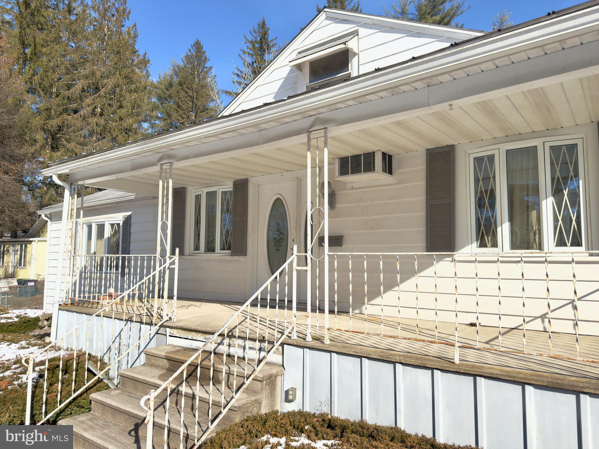 DEER LAKE - Residential